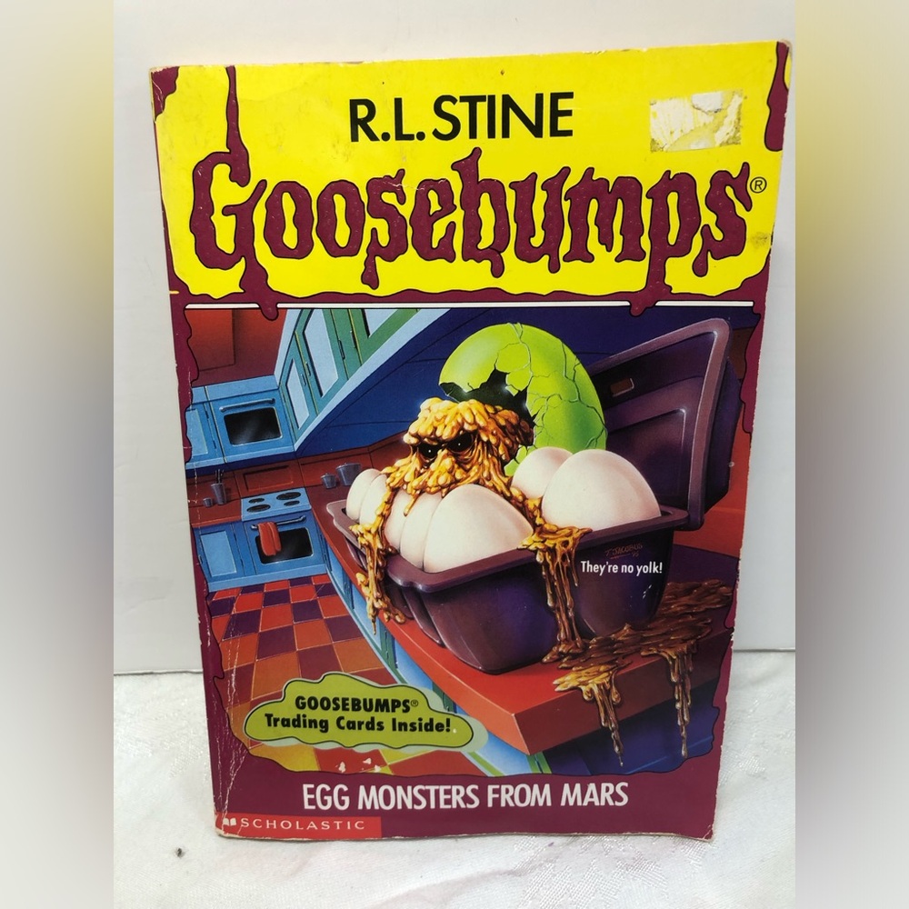 Goosebumps.: Egg Monsters from Mars by R. L. Stine 1996, first print scholastic